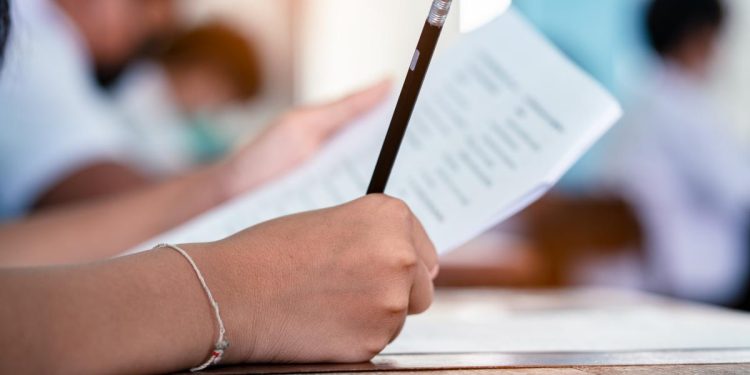 Evaluarea Națională 2025 – Proba de Limba și literatura română, pe 23 iunie