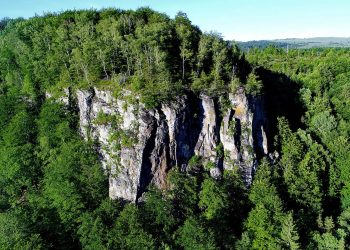 Piatra Săpânței – Straja tăcută a legendelor uitate