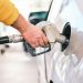Guvernul propune măsuri pentru scăderea prețului la motorină: acciză redusă și taxă de solidaritate pentru petroliere