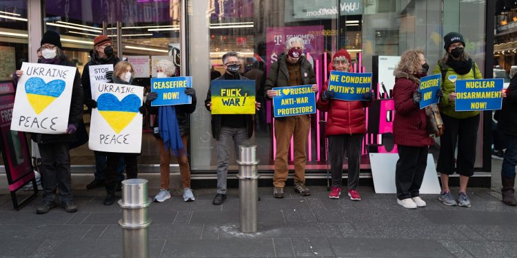 Putin anunță încetare a focului de Paște în Ucraina