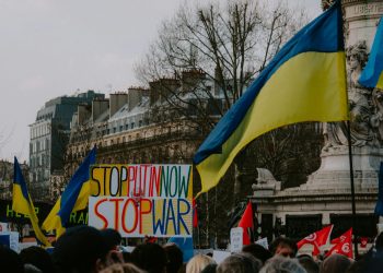 Orbán se oferă să ajute Rusia în negocieri despre conflict, sub ochii lui Putin