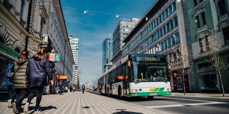 Brașov introduce transportul public gratuit vinerea, cu posibilitatea extinderii