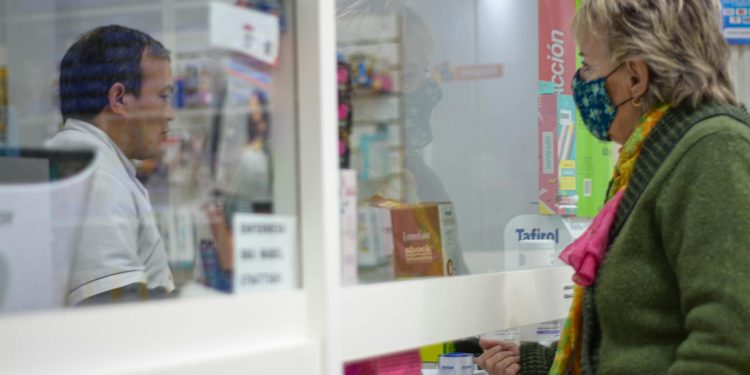 Posibilă criză în Strâmtoarea Ormuz poate afecta costul medicamentelor în SUA
