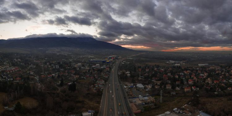 Risc ridicat de avalanșe în masivele montane, raportat la 3 din 5