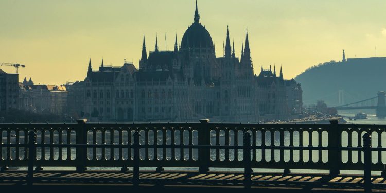 Orban anunță retragerea din Parlament după 36 de ani în slujba țării