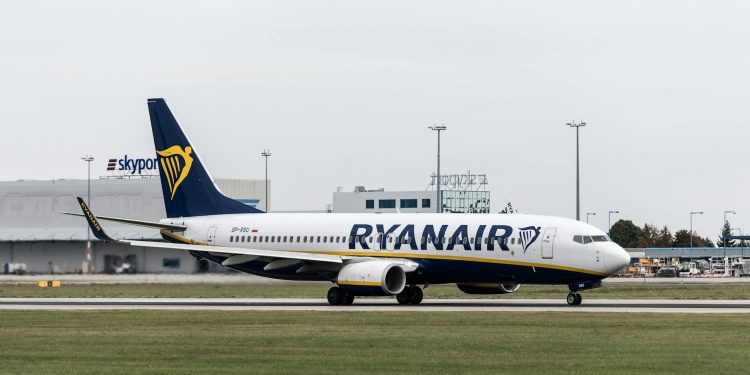 Ryanair reduce cu 20 de minute timpul de check-in în aeroporturi pentru a evita ratările de zbor