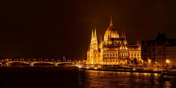 Peter Magyar câștigă alegerile din 2026 și promite un rol robust în UE pentru Ungaria