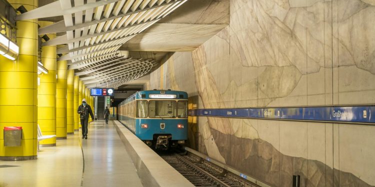 Metrorex propune majorarea biletelor de metro la 7 lei începând cu 1 mai