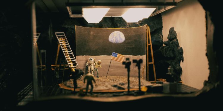 Trump spune că NASA ar putea trimite oameni pe Lună înainte de 2029