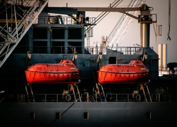 Pernă de scaun a bărcii Titaniculului scoasă la licitație în Anglia