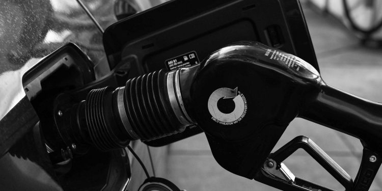 Ministrul Energiei: scăderea prețurilor la pompă va veni în 3–4 săptămâni