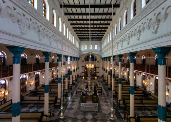 Israelul își exprimă regretul pentru avarierea sinagogii din Teheran, afirmând că a vizat un înalt comandant militar…