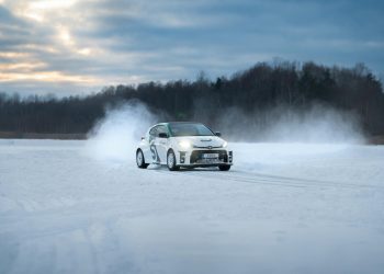 Nokian testează Snowproof 3P la centrul White Hell: iarna nu mai e la fel