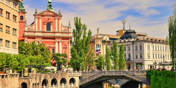 Trei țări anunță abstinență la Eurovision; Slovenia difuzează filme despre Palestina în loc