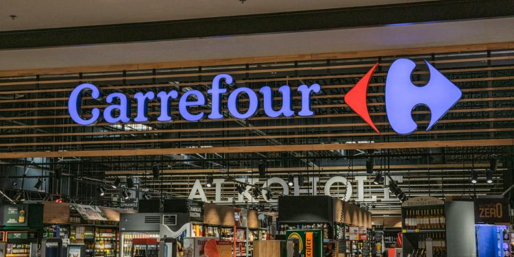 Carrefour promite stabilitate în prețuri înainte de Paști în România