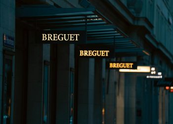 Startup bulgăresc atrage 1,7 milioane euro pentru platformă AI de comenzi B2B prin mesagerie