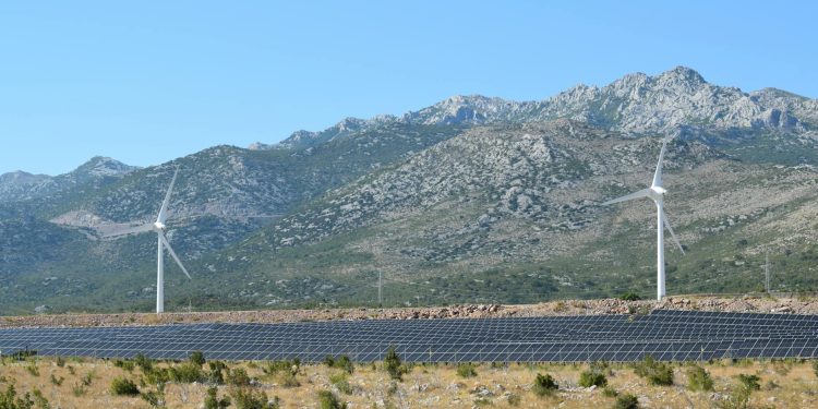 Eurowind Energy atrage până la 2 miliarde EUR de la Blackstone pentru extindere în Europa