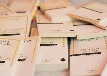 Patriarhul Daniel îndeamnă la apărarea sfinției familiei în Pastorala de Paști