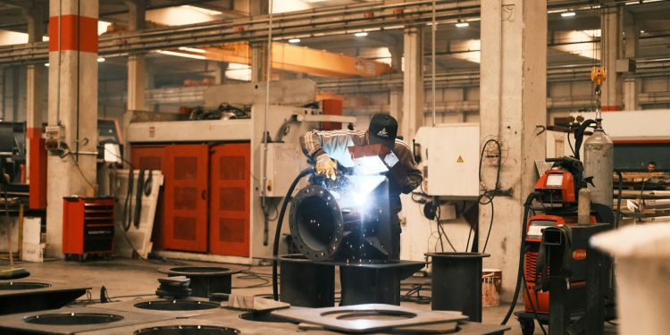 Dominanța industriei armelor la nivel global, dominată de SUA