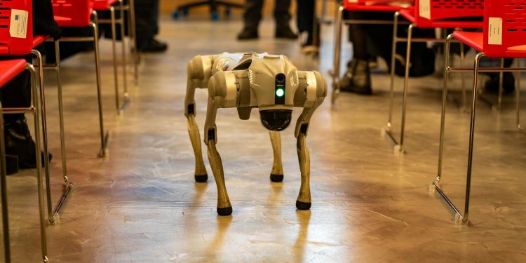 Sony dezvoltă braț robotic cu AI capabil să joace tenis de masă la nivel profesionist