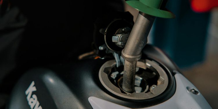 Rusia oprește exportul de petrol kazah prin conducta Drujba către Germania începând cu 1 mai