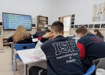 Sindicate acuză întârzieri la plata drepturilor profesorilor, ministerul invocă calendarul bugetar