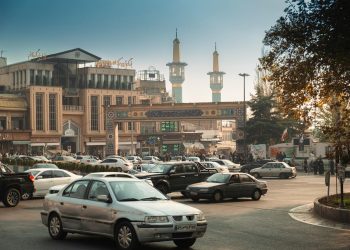 Ambasadele iraniene răspund ironizând avertismentul lui Trump privind Strâmtoarea Ormuz