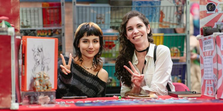 Anca Toma transformă pasiunea pentru manga într-un business online