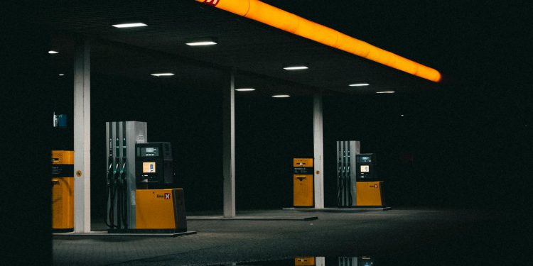 Prețurile petrolului cresc timid în așteptarea clarificărilor SUA-Iran