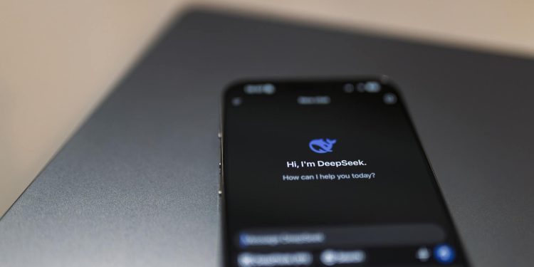 Startup european primește 1,1 miliarde USD în finanțare seed pentru AI britanic