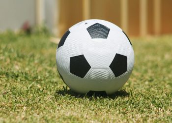 Jucătoare iraniene mulțumesc Australia pentru refugiu, pregătesc revenirea în fotbal