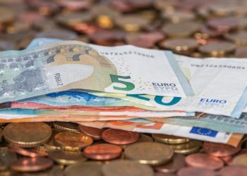 România poate acorda un miliard de euro în sprijin pentru firmele investitoare