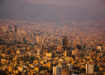 Israel lansează lovituri asupra instalațiilor petrochimice din Iran, anunță Netanyahu