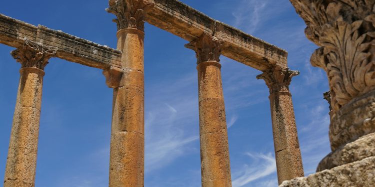 Artemis II stabilește un nou reper în spațiu, depășind distanța atinsă de Apollo 13