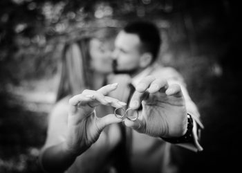 Brașov adoptă semafoare inteligente care devin Roșii pentru șoferii cu viteză peste limită