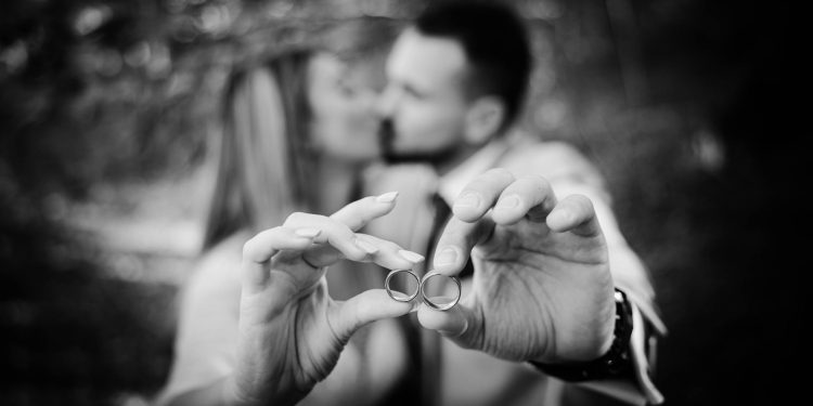 Brașov adoptă semafoare inteligente care devin Roșii pentru șoferii cu viteză peste limită