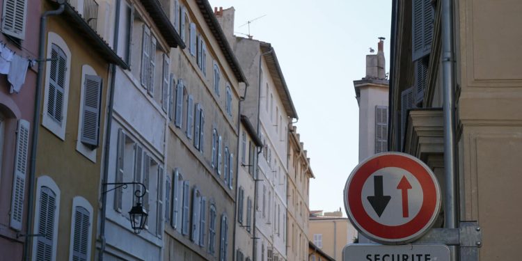 Bolojan: NATO aduce siguranță, stabilitate și încredere României