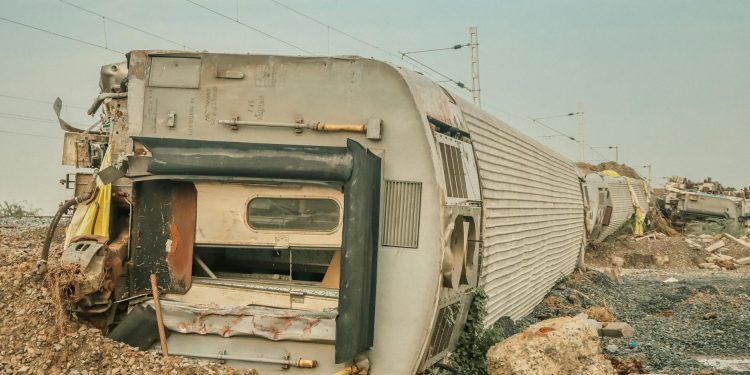 Trei minori răniți după impact cu mașină în Drumul Taberei, București