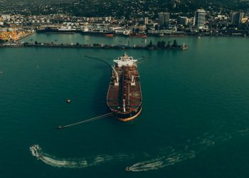 Ucraina lovește infrastructura petrolieră rusă: explozii la portul Novorosiisk