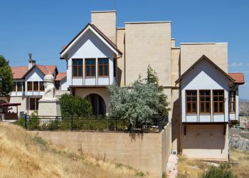 De ce a fost demarată demolarea vilei Basile Assan, primul român care a înconjurat lumea