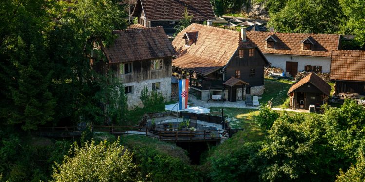 Kelemen Hunor respinge manipularea maghiarilor din România în favoarea lui Orban