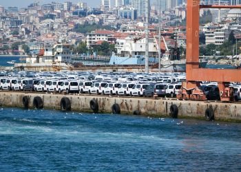 România impune limită de import pentru mașinile second-hand: maximum două autovehicule anual pentru persoane fizice