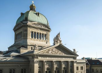 Europa nu implică militare în conflictul Iran-SUA, dar suportă consecințele