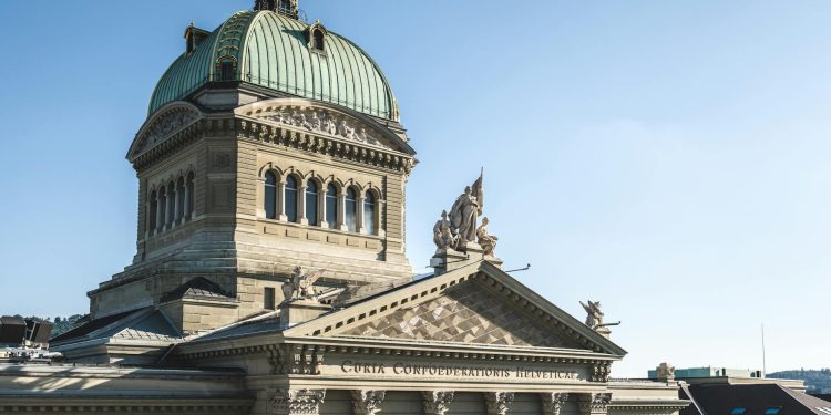 Europa nu implică militare în conflictul Iran-SUA, dar suportă consecințele