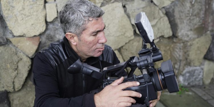 Adonis Tanța, nominalizat la Gopo, își descrie începuturile în muzică și actorie