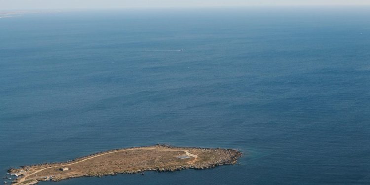 Italia poate trimite plase de pescuit uzate ca ajutor militar Ucrainei