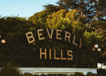 Britney Spears se internează voluntar în reabilitare după arest pentru conducere în stare de ebrietate