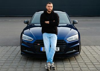 Wall Street deschidere greu în 2026, primul început de an în scădere din 2022