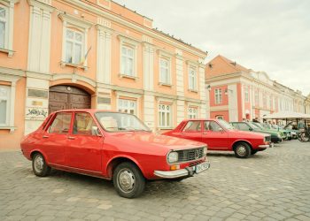 România înregistrează creștere alarmantă a mașinilor cu peste 20 de ani vechime