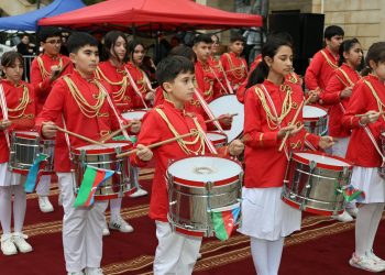 O fetiță de șapte luni, împușcată în Brooklyn, în urma unui conflict între bande
